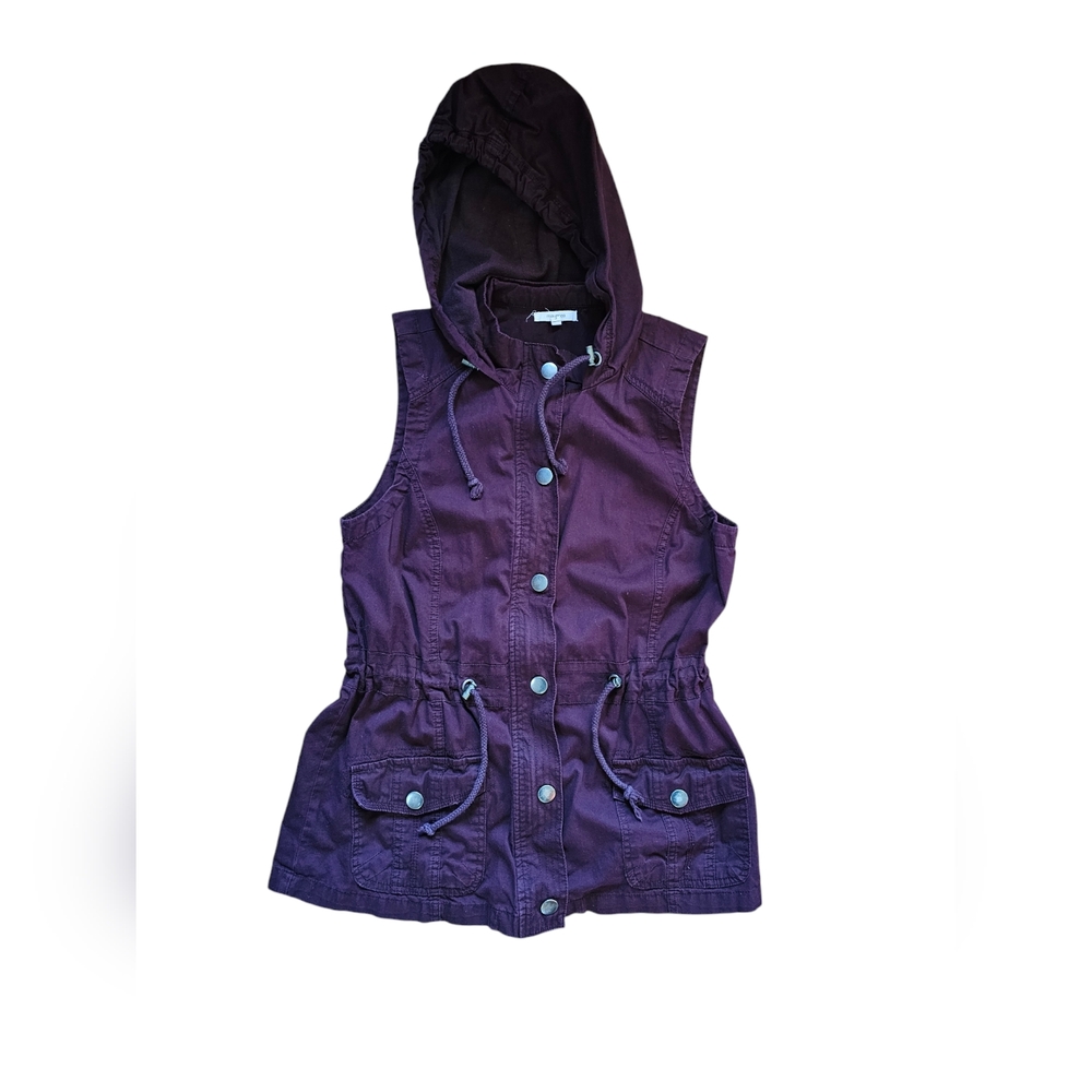 Maurices Small hooded, zip up Vest, purple plum jacket, utility, cargo
